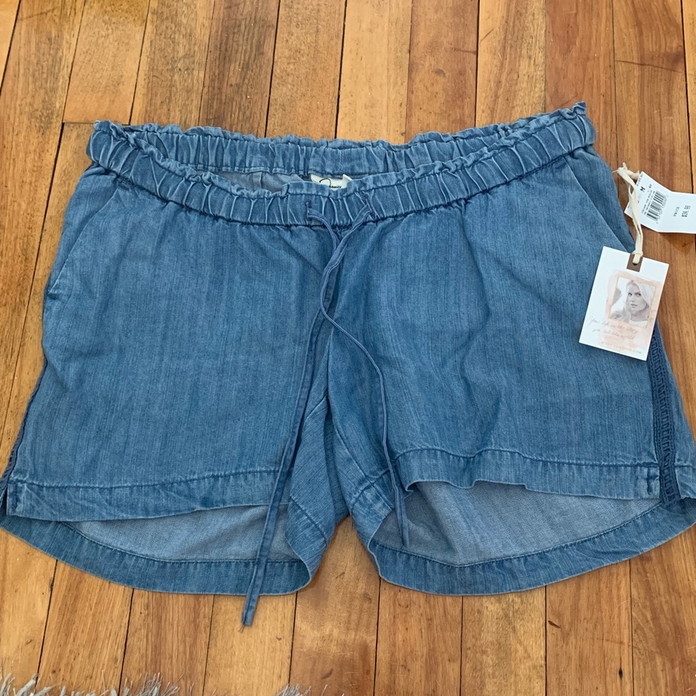 Jessica Simpson Maternity Shorts